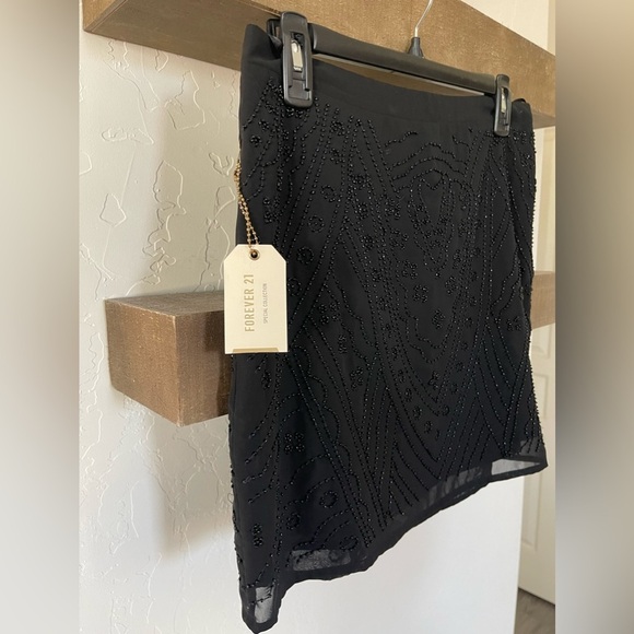 Forever 21| Black Fully Beaded Mini Skirt, Size Large—Lined••• - Picture 5 of 14
